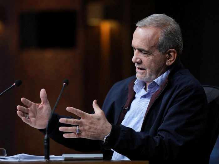 Presiden Iran Masoud Pezeshkian (dok. Morteza Fakhri Nezhad/IRIB/WANA (West Asia News Agency)/Handout via REUTERS)