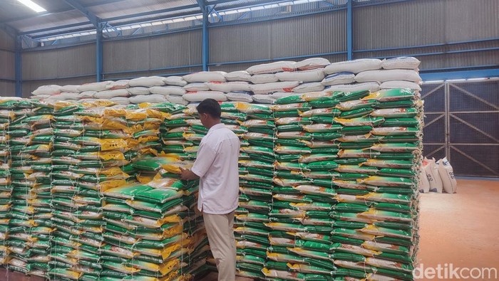 Stok beras bulog di gudang Lubuklinggau