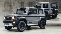Kendati didominasi sentuhan vintage, kesan modern di mobil ini juga masih terasa dengan penggunaan under guard depan berwarna silver, serta side skirt berwarna silver. Foto: Carscoops
