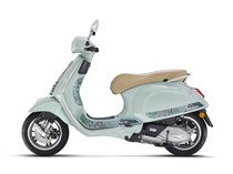 Lihat Lebih Dekat Kecantikan Vespa Primavera Batik
