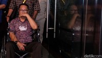 Kejagung juga melimpahkan barang bukti dalam perkara PT Timah.  
