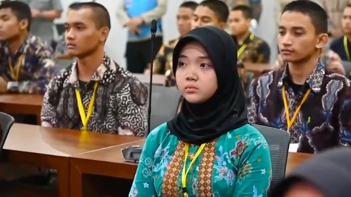 Aqiella Nadya Shafwah, calon siswa Sepolwan Lemdiklat Polri. Aqiella adalah anak dari korban Bom Surabaya 2018, Ipda Ahmad Nurhadi.