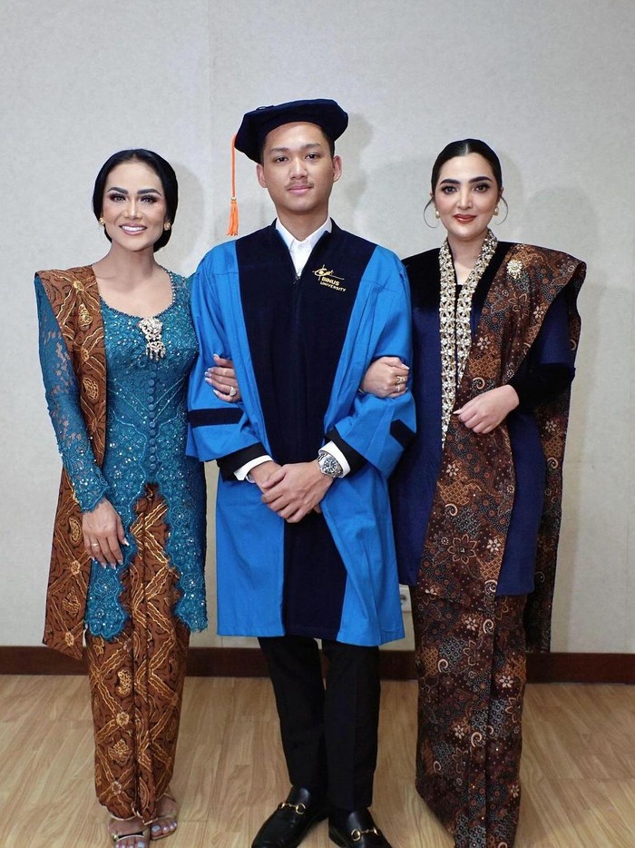 Azriel Hermansyah Azriel Hermansyah