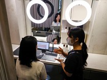 Canggih! Robot AI di Korsel Bantu Pilih Kosmetik Sesuai Kebutuhan Kulit