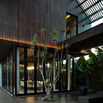 Dra House di Sanur, Bali.