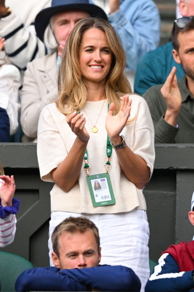 Dari jajaran istri petenis senior, hadir pula Kim Sears yang bersolek dengan tampilan sederhana nan elegan. Wimbledon 2024 menjadi yang terakhir bagi Andy Murray setelah memutuskan untuk pensiun.  (Foto: Karwai Tang/WireImage)
