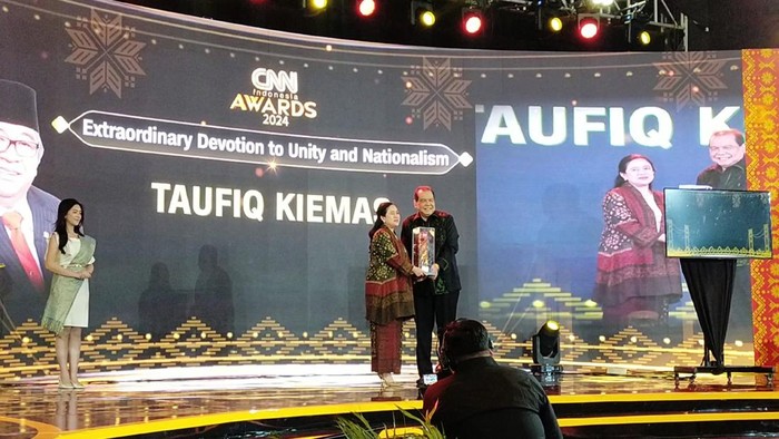CNN Indonesia Awards ketiga sukses digelar di Palembang, Sumatra Selatan, Rabu (10/7/2024) malam. Ajang penghargaan bertema 