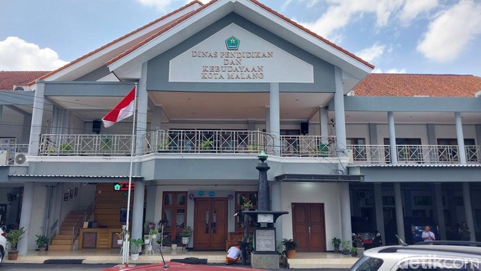 Kantor Dispendik Kota Malang.