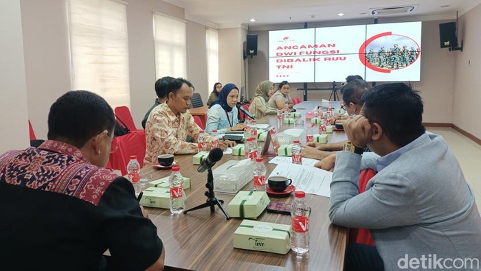 Pertimbangan Matang Diperlukan dalam Pembahasan Revisi UU TNI, PDIP Soroti Isu Krusial