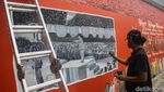 Membuat Mural Sambut Hari Kebaya Nasional
