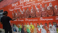 Pemerintah resmi menetapkan 24 Juli sebagai Hari Kebaya Nasional. Keputusan ini tertuang dalam Keputusan Presiden (Keppres) Nomor 19 Tahun 2023 tentang Hari Kebaya Nasional.  