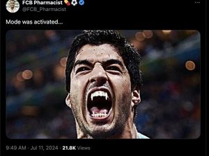 Luis Suarez Mau Gigit Pemain Lawan? Memenya pun Bermunculan