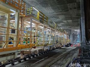 Mengintip Progres Pembangunan Stasiun MRT Glodok-Kota