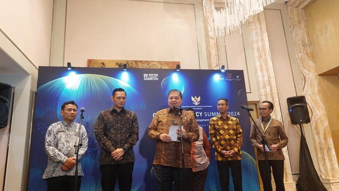 Menko Perekonomian Airlangga Hartarto.