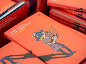 Selamat! Novel Terbaru Eka Kurniawan Segera Terbit dalam Bahasa Prancis