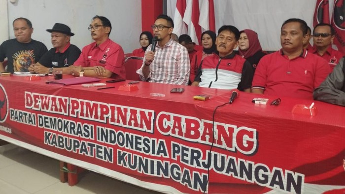 PDI Perjuangan resmi menunjuk mantan wakil Bupati Kuningan periode 2018-2023 M Ridho Suganda maju di Pilkada 2024.