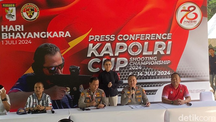 Polri menggelar lomba menembak Kapolri Cup 2024 dalam rangka HUT Bhayangkara ke-78 tahun ini. (Wildan/detikcom)