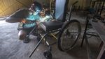 Mengintip Pembuatan Kursi Roda Adaptif di Sukoharjo
