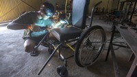Kursi roda adaptif ini diproduksi dengan memenuhi delapan langkah layanan standar organisasi kesehatan dunia (WHO) dan menggunakan bahan-bahan Standar Nasional Indonesia (SNI).  