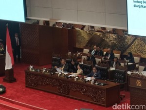 131 Anggota DPR Teken Daftar Hadir Rapat Paripurna Penutupan Masa Sidang