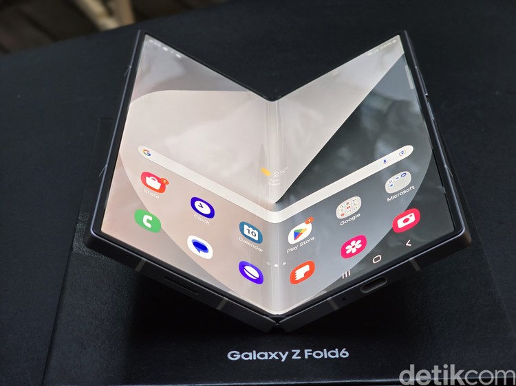 Samsung Galaxy Z Fold 6