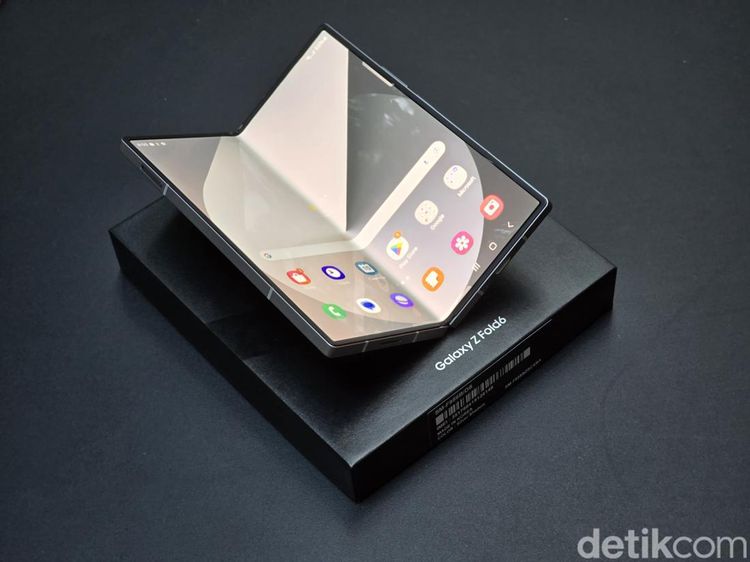 Unboxing Samsung Galaxy Z Fold 6: HP Layar Lipat Rp 26 Juta Tampilan Mewah