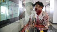 Train to Apocalypse merupakan wahana zombie hasil kerja sama LRT Jakarta dan Pandora Box.