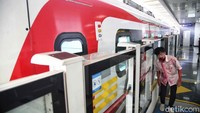 Train to Apocalypse ini untuk meningkatkan minat masyarakat menggunakan moda transportasi massal khusunya LRT Jakarta.