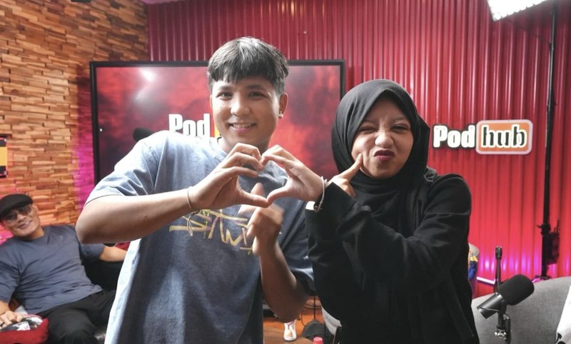 Seru! Jirayut Coba Masak Sendiri hingga Santai Minum Thai Tea