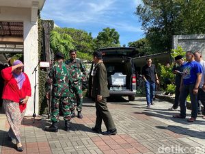 Mantan Gubernur Jabar HR Nuriana Meninggal karena Sakit