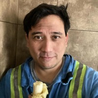 Baru-baru ini Tengku Firmansyah memperlihatkan karier barunya. Di Kanada, pria 46 tahun tersebut bekerja di Edmonton Exchanger, sebuah bengkel manufaktur yang memberikan layanan pemeliharaan pabrik untuk industri petrokimia, kilang, dan pabrik pupuk. Foto: Instagram @tengku_firmansyah