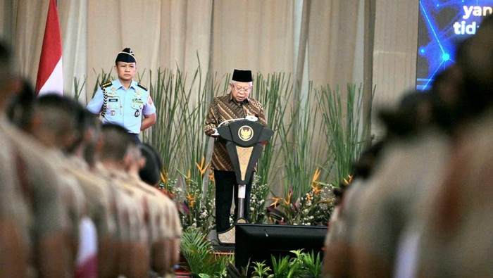 Waspada Bahaya Siber: Ma'ruf Tekankan Pentingnya Keterampilan Teknologi bagi TNI-Polri