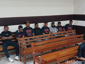 Soal Kematian Anak Tamara Tyasmara, Tuntutan Yudha Arfandi Disablon di Kaus Hitam