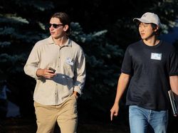 10 Momen Para Jutawan Teknologi Kumpul Bareng