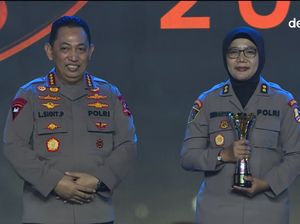 AKBP Sri Wahyuni Raih Hoegeng Awards 2024 Kategori Polisi Berintegritas