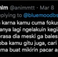 Sebenarnya bukan cowok yang lama bales chat sih, tapi mungkin kamu saja yang tidak ada kesibukan dan selalu nunggu balesan doi. Coba deh kamu cari kesibukan biar sama-sama produktif. Foto: X