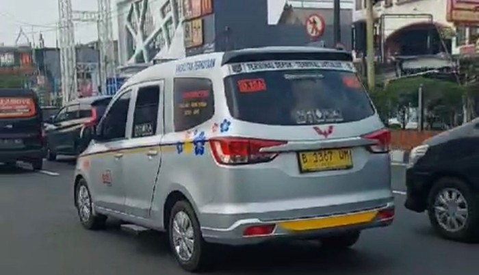 Angkot ber-AC di Depok (Devi/detikcom)