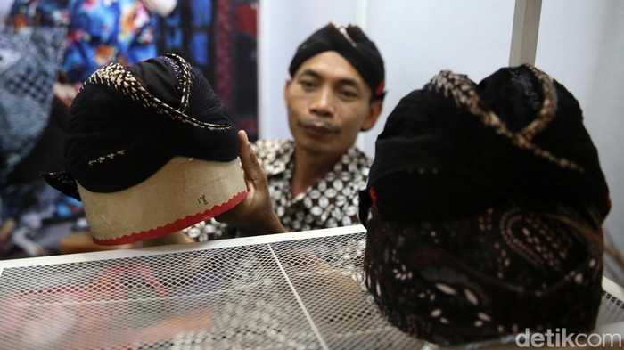 Peringatan Hari Koperasi Nasional ke-77 di Gedung Smesco Jakarta, Jumat (12/7). Acara itu diisi dengan pameran beragam produk UMKM.