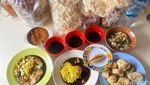 Blusukan! Sarapan Pempek di Tebet yang Eksis Sejak 35 Tahun Lalu