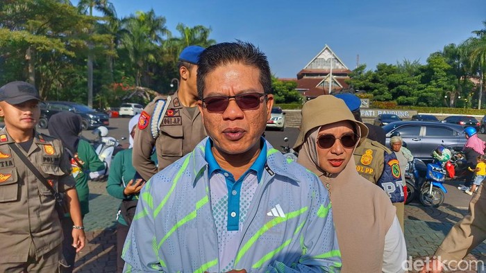 Bupati Bandung Dadang Supriatna.