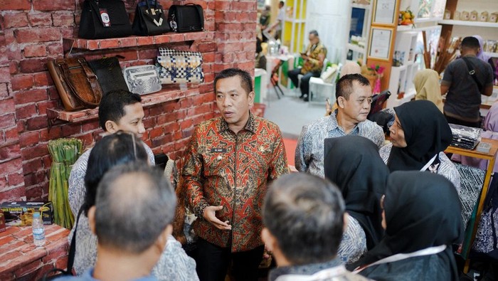 Bupati Karawang di Apkasi