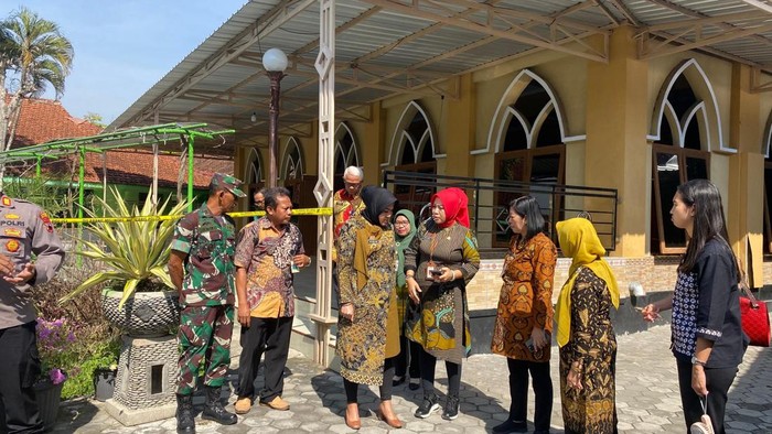 Dukungan Moril dari Bupati Klaten bagi Keluarga Siswa OSIS yang Meninggal Akibat Kecelakaan Listrik