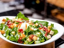 Caesar Salad Genap Berusia 100 Tahun, Begini Sejarahnya