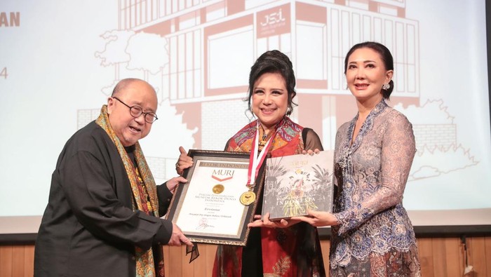 Ervinna raih MURI