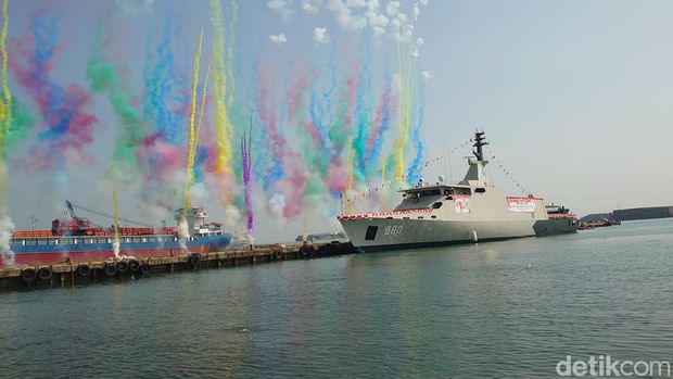 Foto: KSAL resmikan 2 Kapal perang buatan dalam negeri (M Iqbal/detikcom)