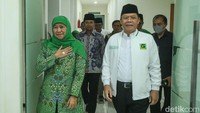 Surat itu diberikan langsung oleh Plt Ketua Umum PPP Muhamad Mardiono, pendeklarasian ini dilakukan usai melakukan rapat secara kontinyu, pertimbangan dan diskusi oleh segenap jajaran partai sehingga mendukung pasangan Khofifah-Emil.  