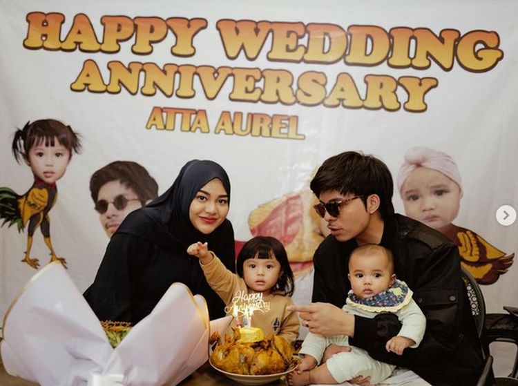 Kompak! Atta Halilintar Bagikan Momen Makan Bareng Keluarga Besar