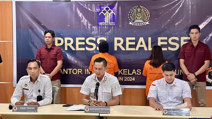 Konferensi pers WN Filipina yang ditangkap karena masuk Indonesia lewat jalur tikus.