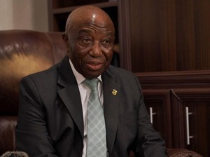 Demi Masyarakat Miskin, Presiden Liberia Rela Gajinya Dipotong 40%
