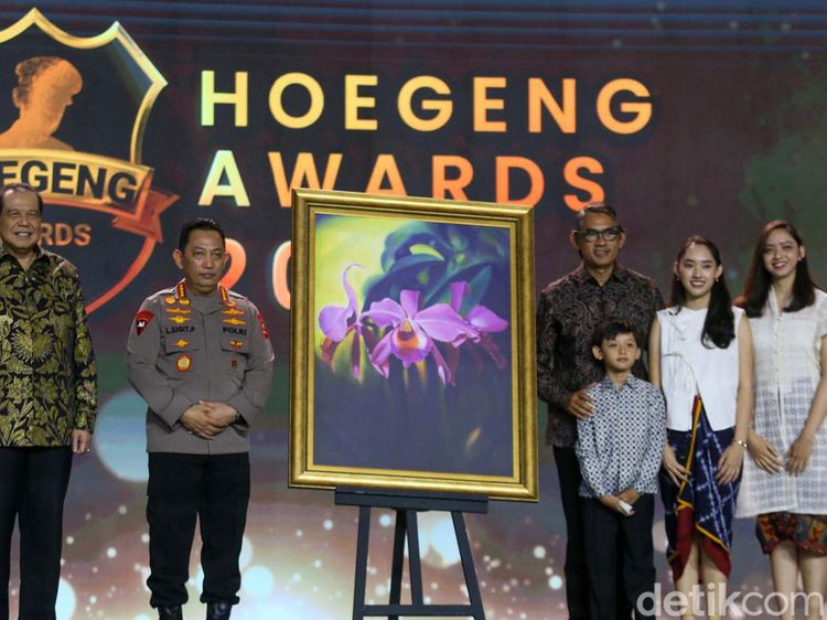 Lukisan Karya Jenderal Hoegeng untuk Kapolri Listyo Sigit